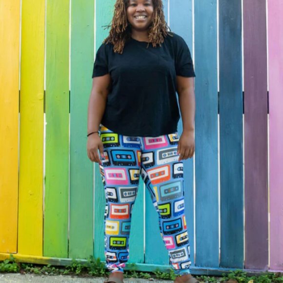 "Ready Cassette Go" Mix Tapes Leggings with Pockets Size 24-26 3X 4X - Picture 3 of 6